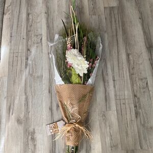 Dried Floral Arrangement/Decor  